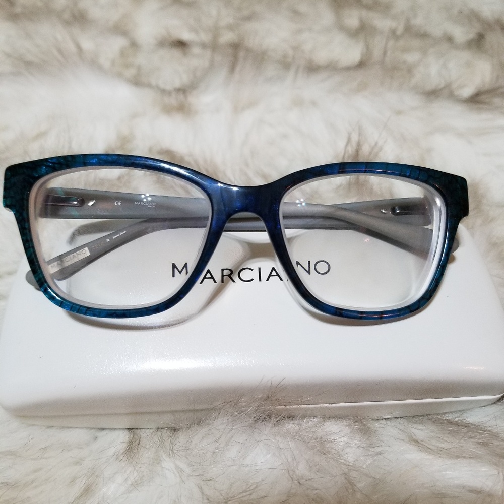 Guess by Marciano GM260 frame